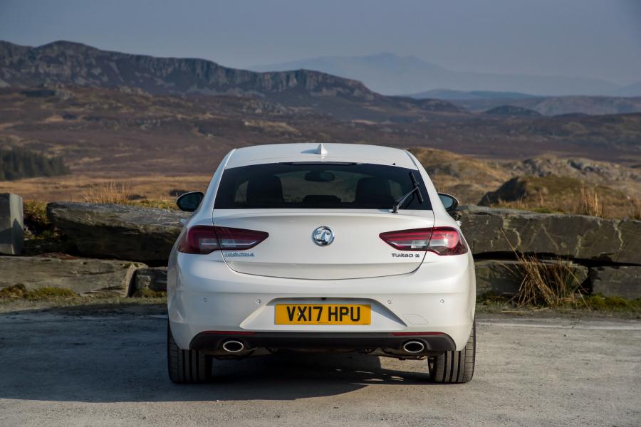  Vauxhall Insignia Grand Sport Turbo 4x4 2017 года  (фото 4 из 41)